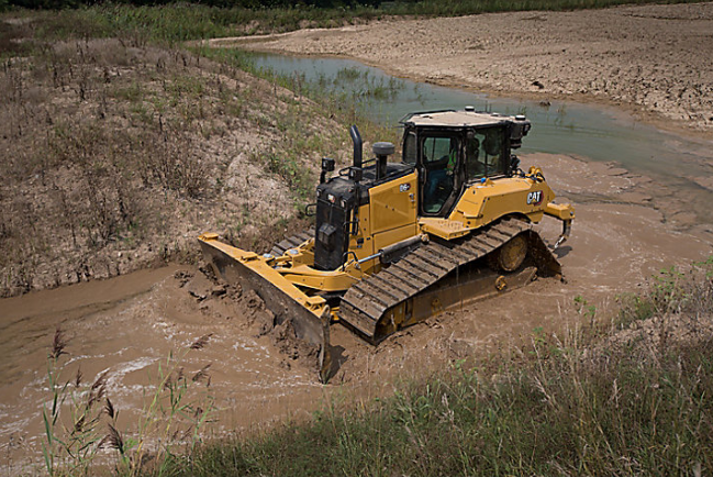 Improved technology in the Cat D6 XE