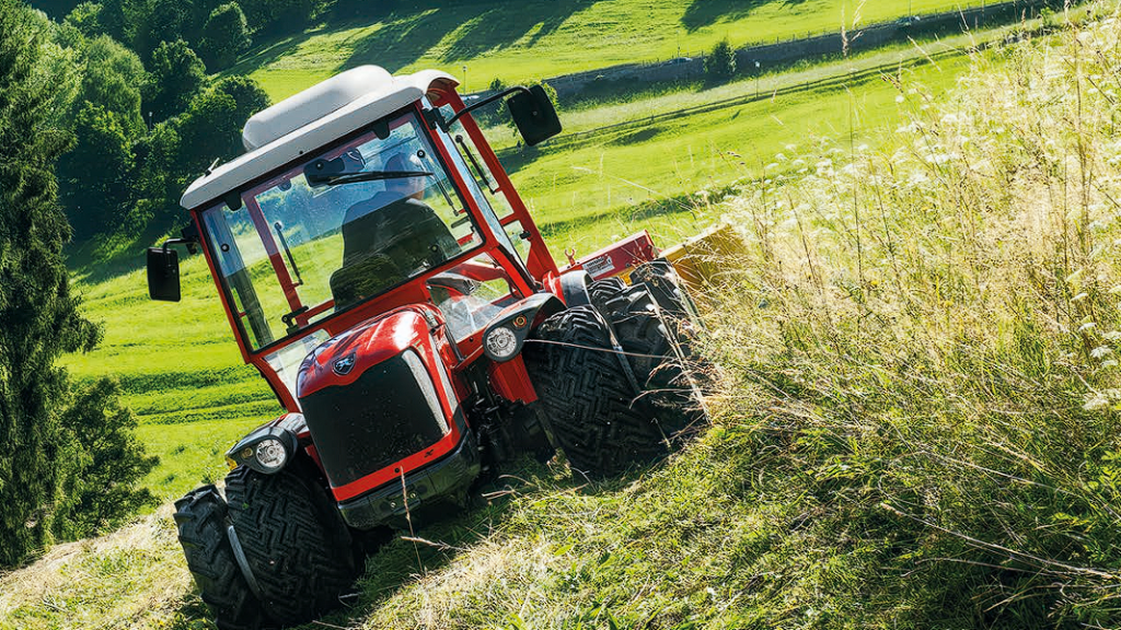 Antonio Carraro’s TTR 7600 Infinity Tractor
